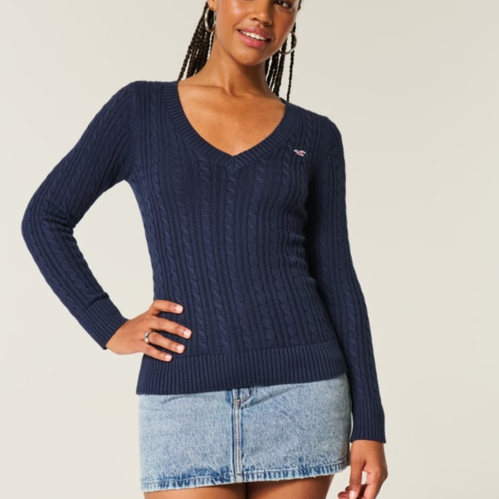 HollisterNavy Blue V-Neck Cable Knit Sweater